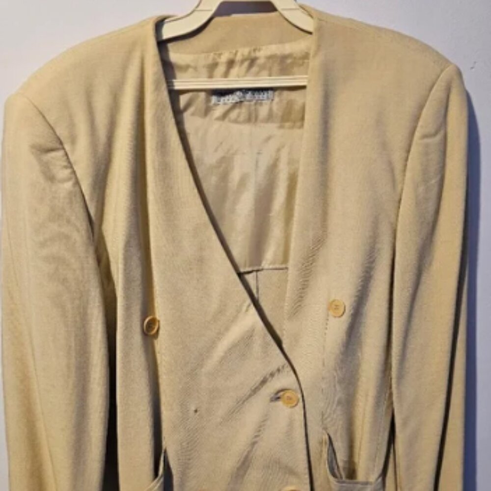Vintage Giorgio Armani beige linen jacket.